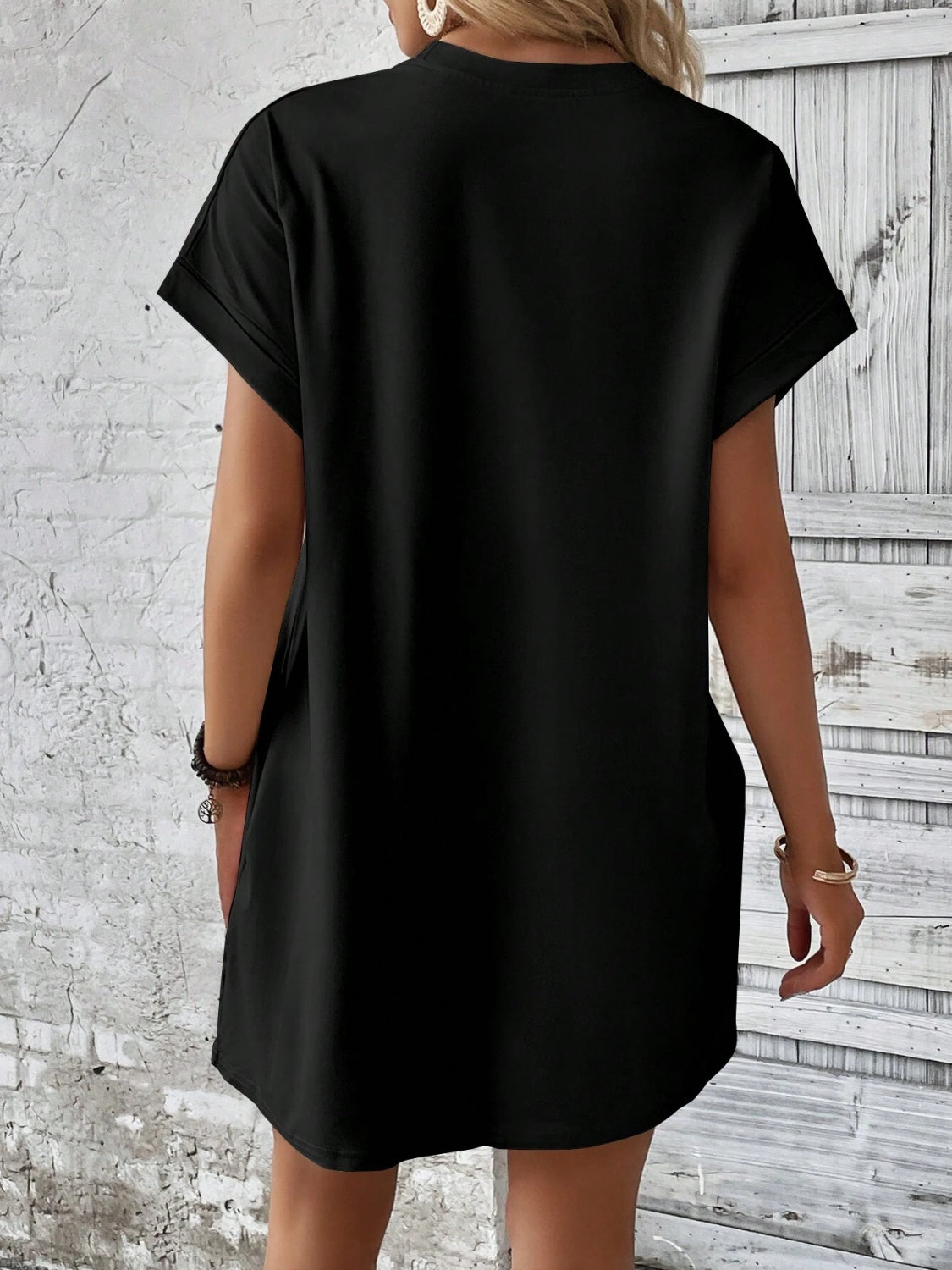 Round Neck Short Sleeve Mini Dress Round Neck Short Sleeve Mini Dress